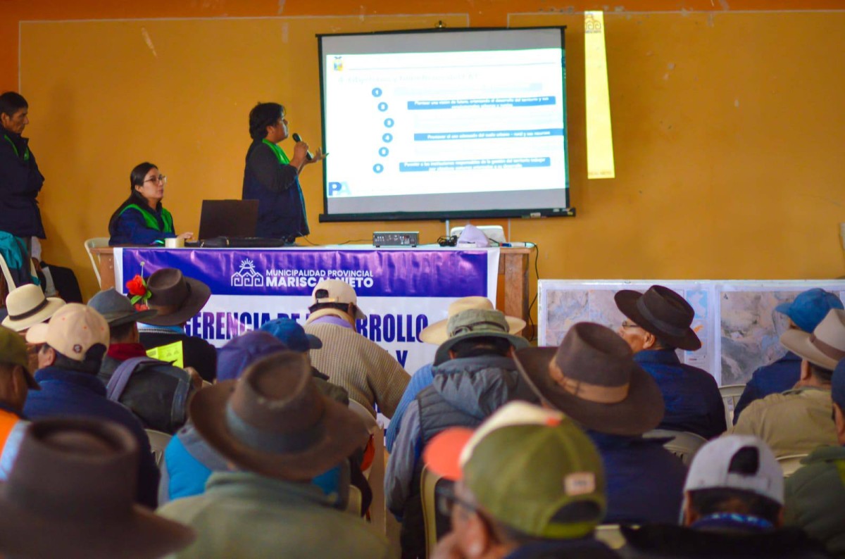 La Municipalidad Provincial de Mariscal Nieto, a través del proyecto “Mejoramiento del Servicio de Catastro Urbano y Gestión Territorial”, desarrolló con éxito la primera mesa de trabajo del Plan de Acondicionamiento Territorial (PAT) 2025 en el Centro Poblado de Titire.