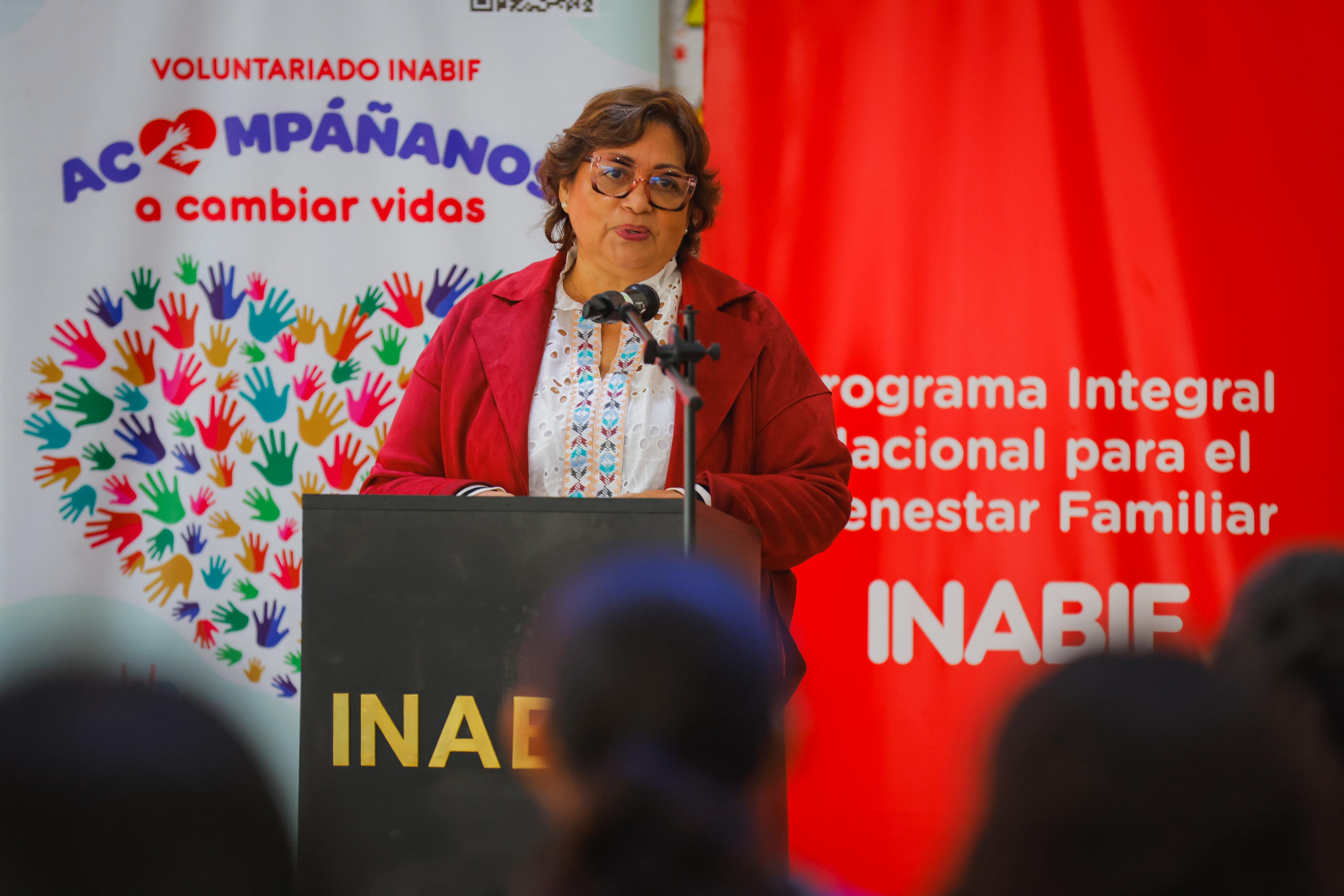 La titular del MIMP destaca fuerza del voluntariado en el compromiso ciudadano con la construcción de un país más humano