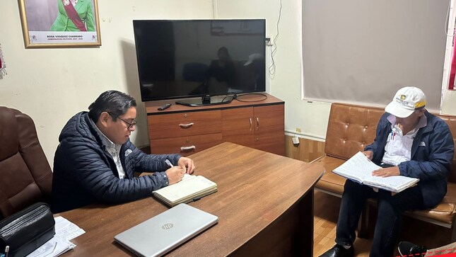Director Ejecutivo de la Red Integrada de Salud Chilca Mala se reúne con el Sindicato de Profesionales Técnicos Asistenciales.