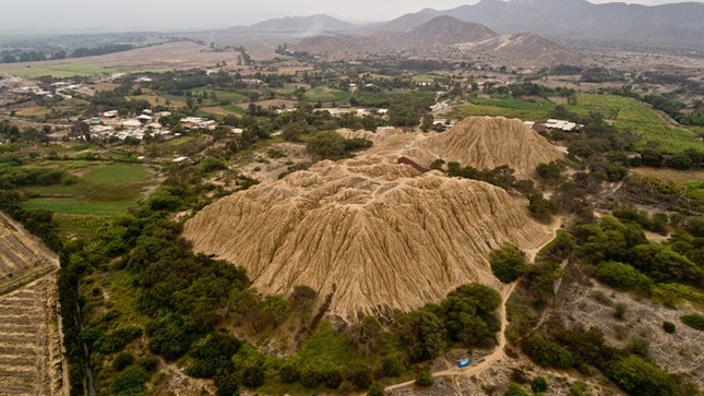 HUACA RAJADA SIPAN  DJI_0015