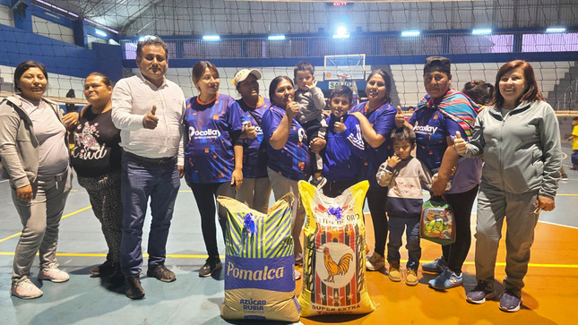 Madres pocollaínas participaron en clausura de campeonato deportivo