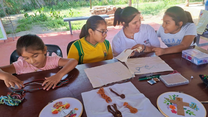 Actividades con los niños de Huaca Rajada Sipán