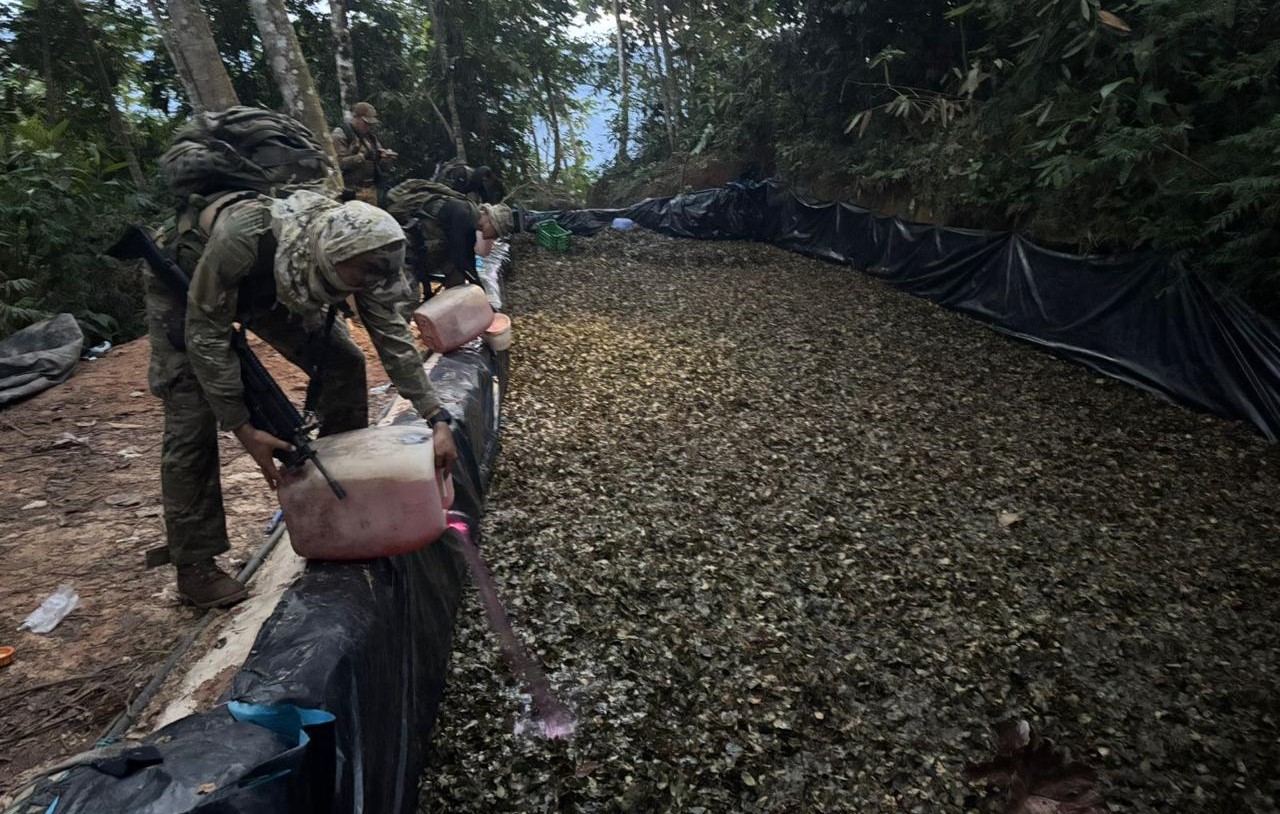 Fuerzas Armadas asestan nuevo golpe al tráfico ilícito de drogas en el VRAEM con destrucción de infraestructura ilegal