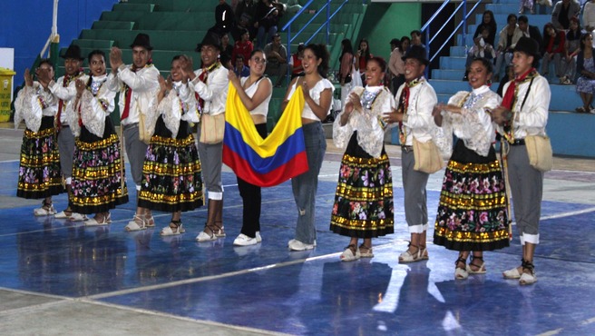 Varios países del continente participan en festival de danzas en San Ignacio