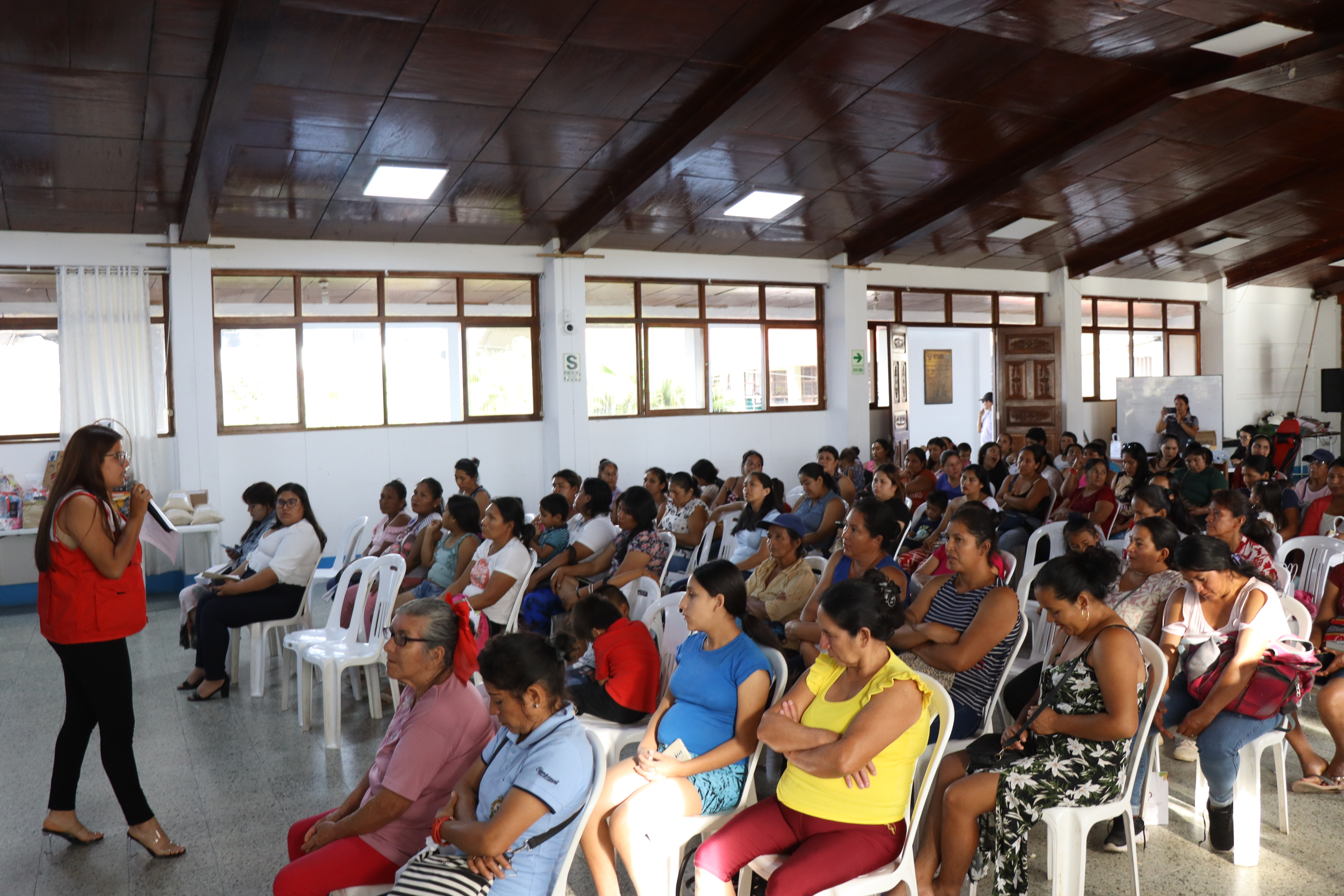 Más de 80 mujeres fortalecen su autonomía económica en “Creadoras de Futuro”