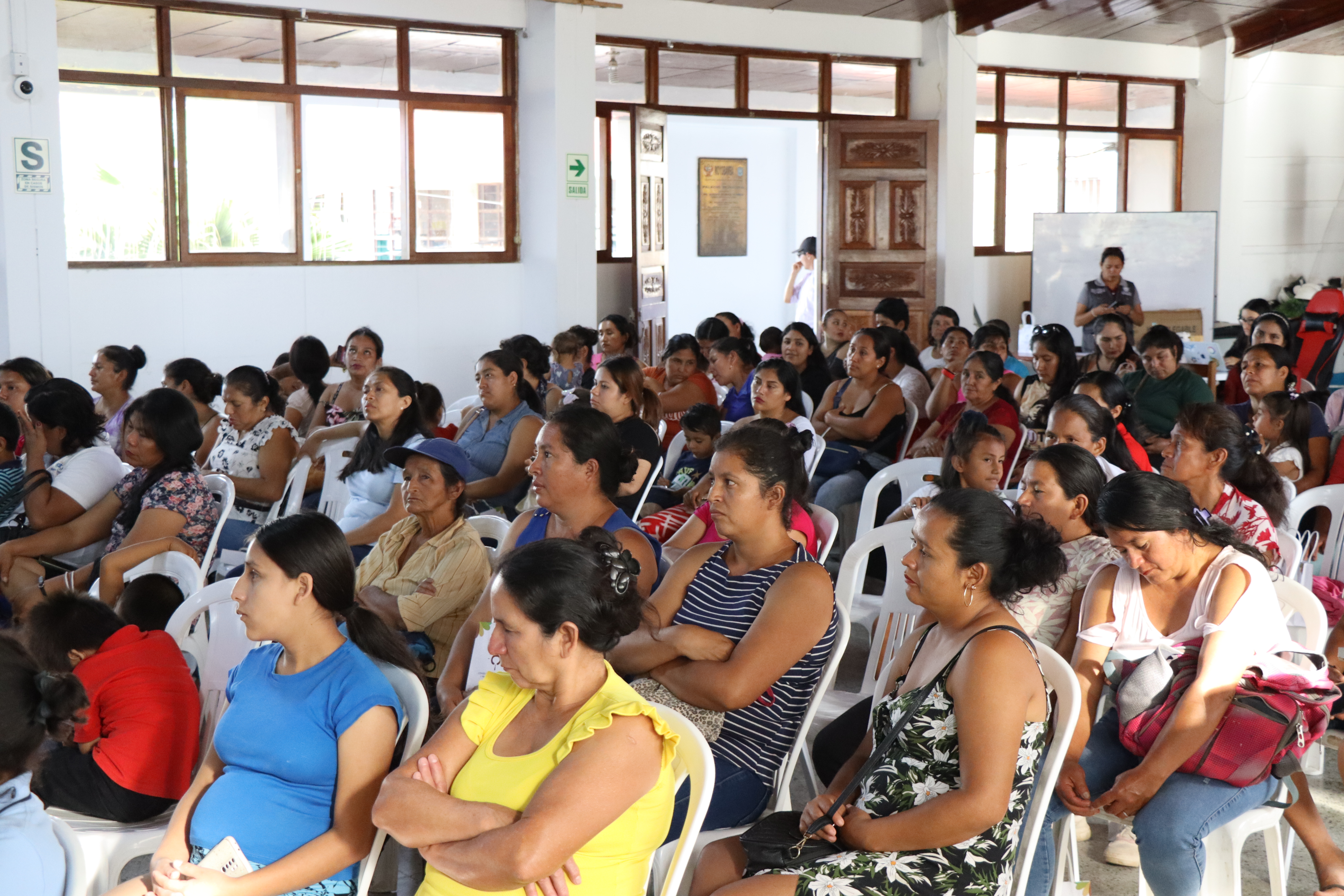 Más de 80 mujeres fortalecen su autonomía económica en “Creadoras de Futuro”