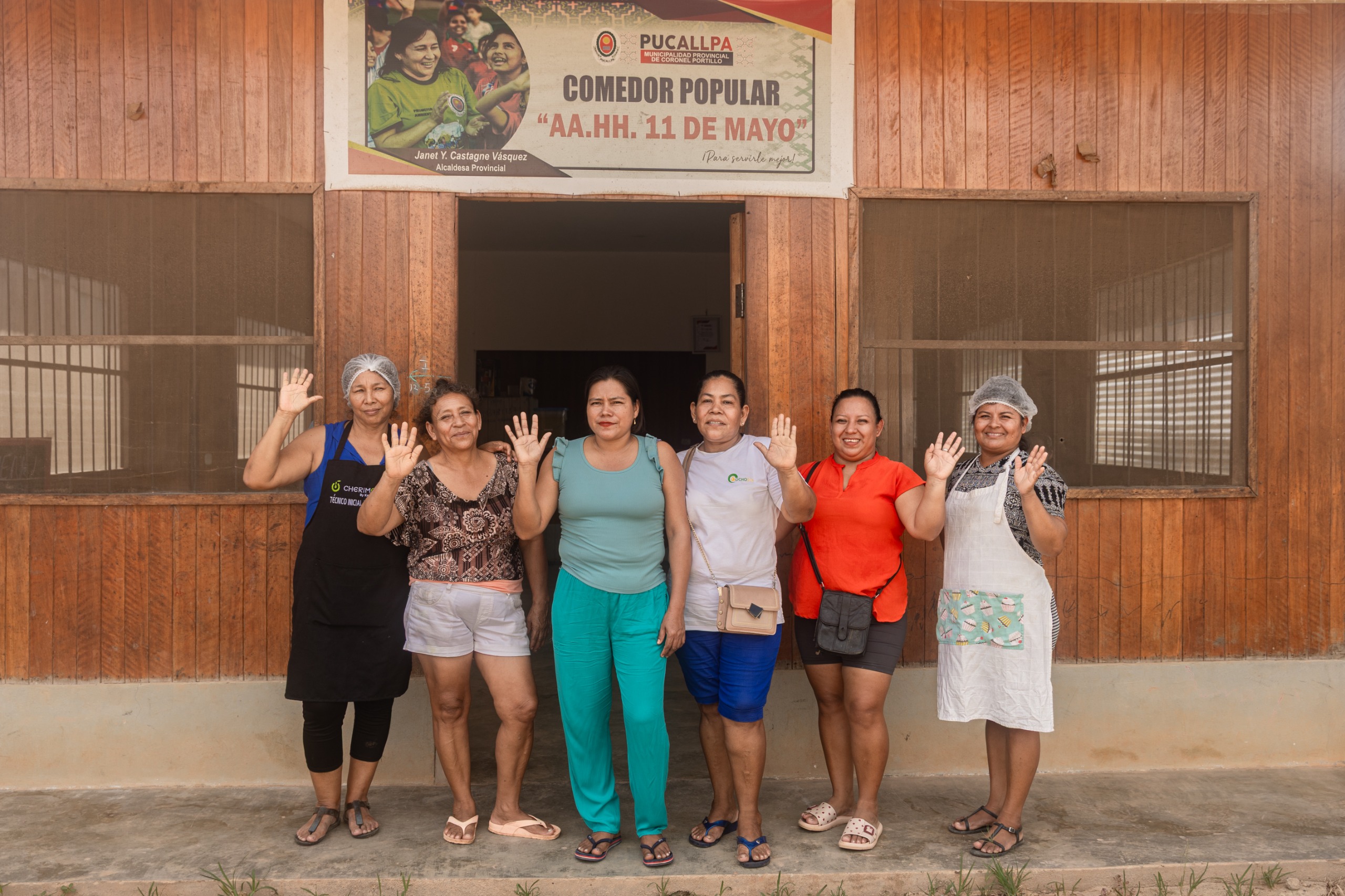 Junta directiva del comedor popular 11 de Mayo en el distrito de Callería.