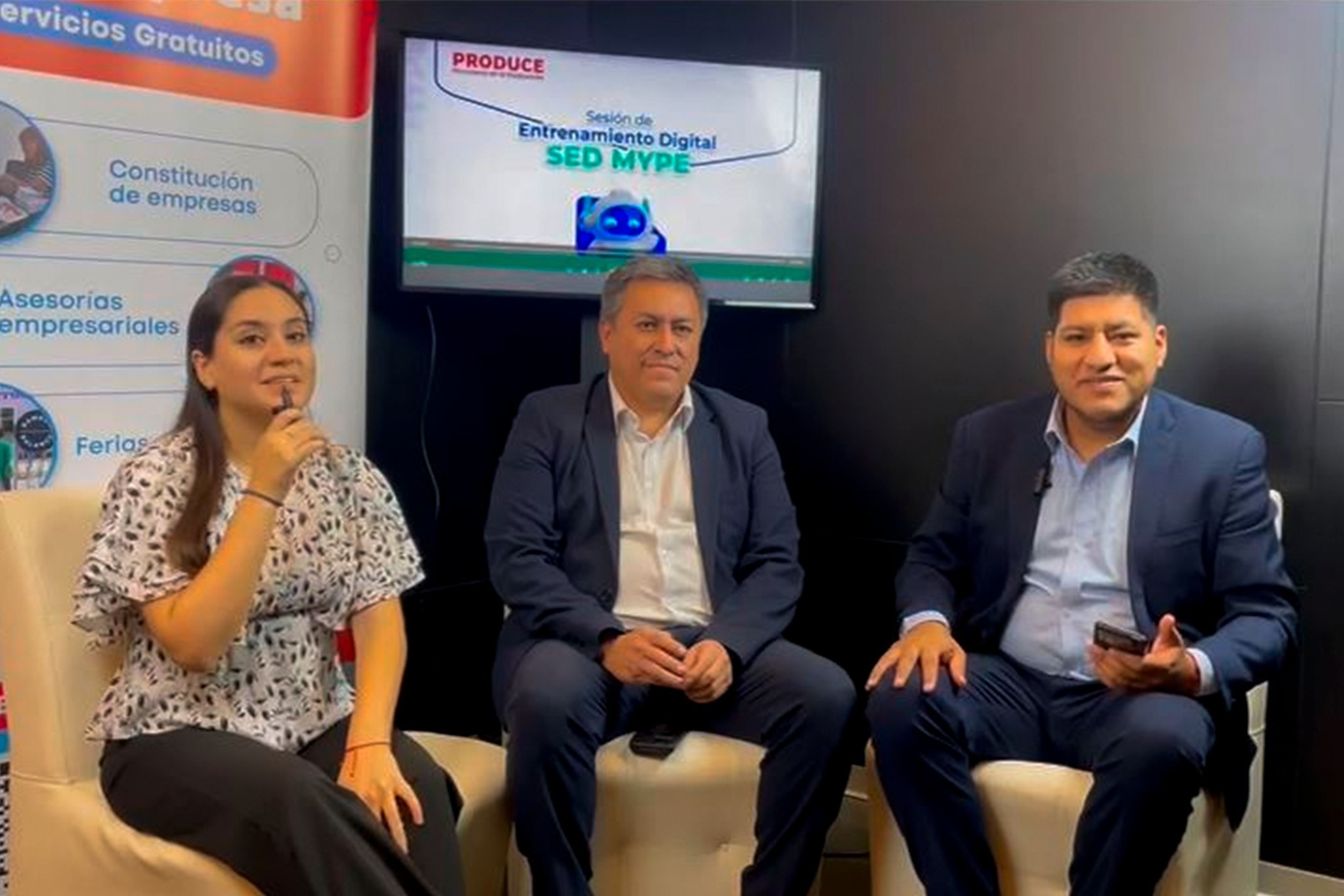 Durante la entrevista realizada por el Programa Tu Empresa del Ministerio de la Producción, el Gerente General, Sr. Alexander Infantes Pomar, destacó que todos los emprendedores inscritos podrán beneficiarse del convenio firmado. Gracias a este acuerdo, accederán a tarifas preferenciales en servicios de envío, talleres, capacitaciones y asesorías a través de los programas Importa Fácil y Exporta Fácil.