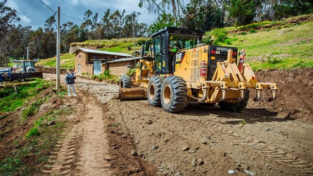 CAMINOS VECINALES DEL CENTRO POBLADO DE CHOCCECANCHA SON INTERVENIDOS POR PARTE DE LA MUNICIPALIDAD DE SAN JERÓNIMO