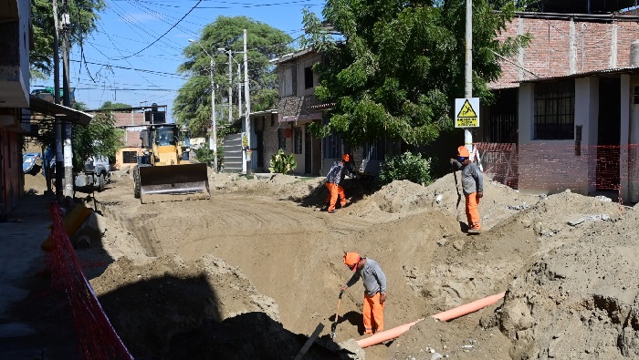 Trabajo en obra de Almirante Grau