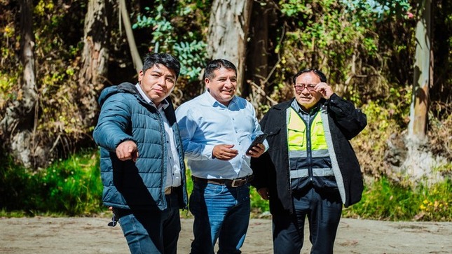 AUTORIDADES DE SAN JERÓNIMO Y EQUIPO TÉCNICO VERIFICAN EN CAMPO AVANCES DEL PROYECTO DE BICAPA