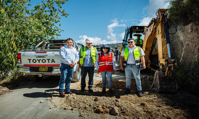 AUTORIDADES DE SAN JERÓNIMO Y EQUIPO TÉCNICO VERIFICAN EN CAMPO AVANCES DEL PROYECTO DE BICAPA