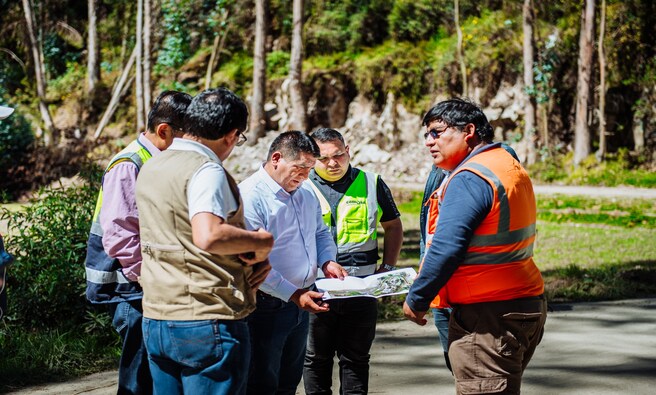 AUTORIDADES DE SAN JERÓNIMO Y EQUIPO TÉCNICO VERIFICAN EN CAMPO AVANCES DEL PROYECTO DE BICAPA