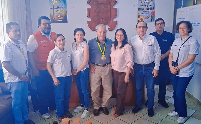 fotos de la reunión de la mesa de trabajo por el proyecto de tratamiento de aguas residuales