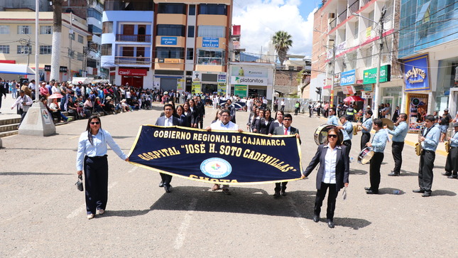 Destacada participación en desfile