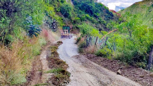 📢🚧¡No Nos Detenemos! Mpa Ejecuta Trabajos En 12 Kilómetros De Vías Rurales Entre Yaca - Ocobamba - Soccos - Lucmayoc - Circa.