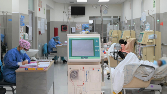 INSN recibe máquina de hemodiálisis para atender emergencias de cerca de 50 paciente
