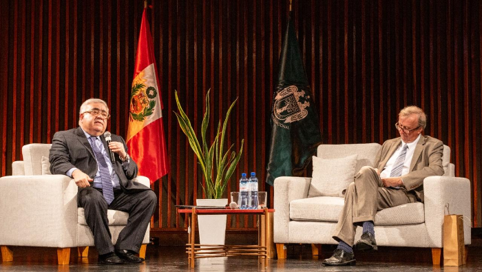 Rendimos homenaje a la memoria de Mario Vargas Llosa