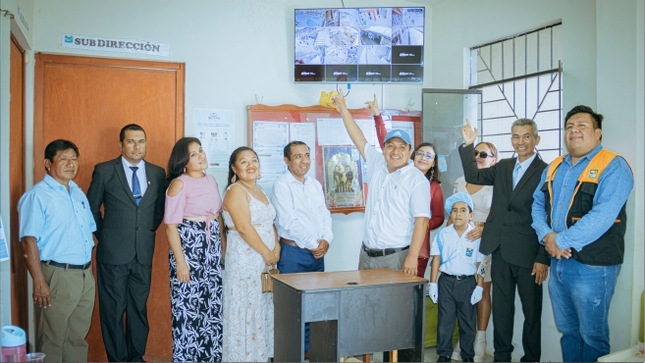 Foto 11 cámaras de videovigilancia resguardan seguridad en la IE José Olaya en Cancas