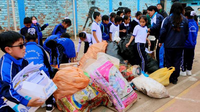 ¡Reciclatón en la I.E. Santa Ana!
