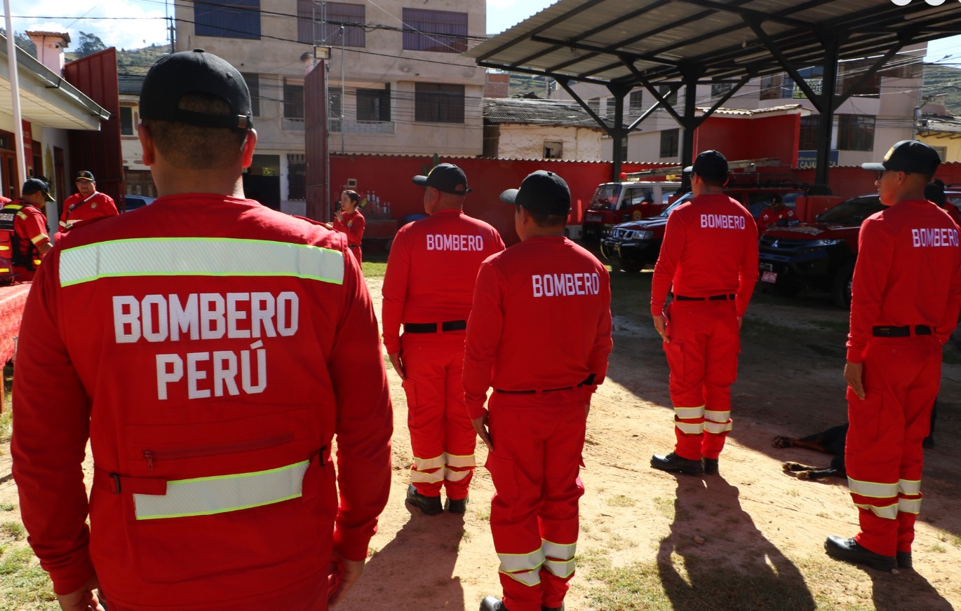 Se llevaron a cabo reuniones con autoridades locales con el propósito de optimizar la coordinación en situaciones de emergencia y fortalecer el respaldo logístico a los bomberos voluntarios.