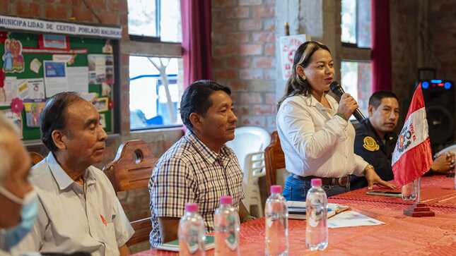Vicegobernadora entrega terreno para elaboración de expediente técnico de obra de agua potable de Malingas-Tambogrande