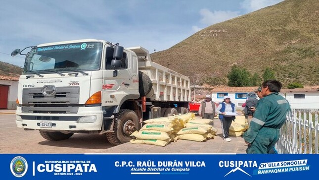 Apoyo en el transporte de Guano de isla a las comunidades del distrito de Cusipata