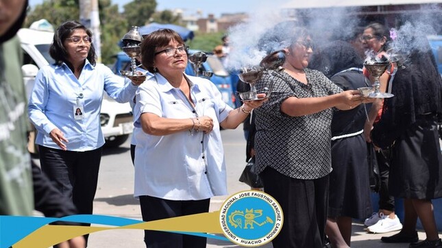 La Cuadrilla de Cargadores y Sahumadores de la UNJFSC se unió, con profundo respeto y fervor, al homenaje en honor a la Virgen de los Dolores.