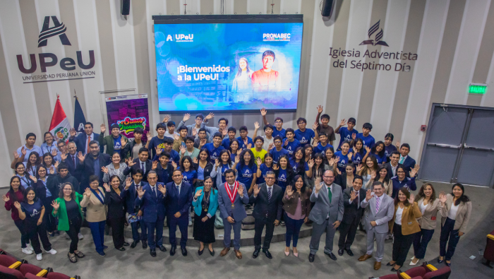 La ceremonia, dedicada a los jóvenes, se realizó en la sede de Lima de dicha casa de estudios.