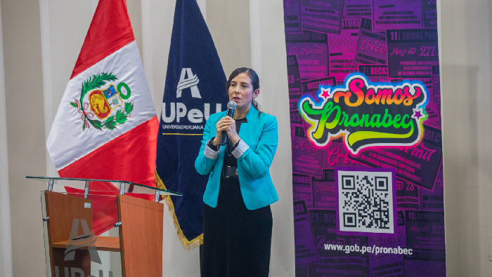 La directora del Pronabec envió un mensaje a los 100 nuevos becarios de la Beca 18 de la UPEU distribuidos en las regiones de San Martín, Puno y Lima.