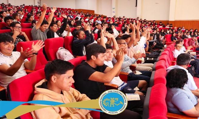 Autoridades de la Facultad de Educación dieron la bienvenida a los cachimbos faustinianos del semestre académico 2025-I.