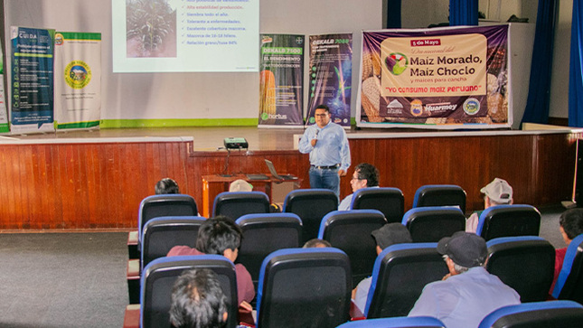 Municipalidad realizó capacitación de la siembra y cosecha de maíz morado, maíz choclo y maíces para cancha