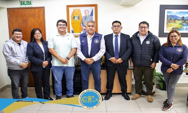 Se llevó a cabo una importante reunión en el Palacio Municipal de Huaral entre el alcalde provincial, Fernando Cardenas Sánchez y el director General de Administración, Mtro. Nergio Jhon Morales.