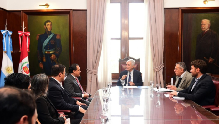 reunión entre el cónsul e intendente