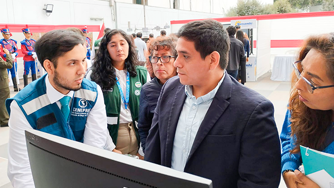 Cenepred promueve la cultura de prevención durante feria dirigida para el personal del MIDAGRI