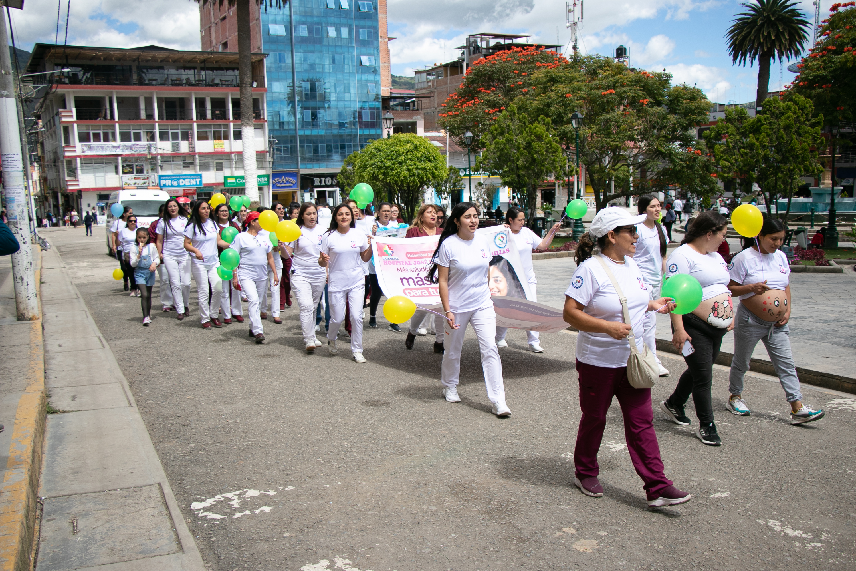 Pasacalle semana de la maternidad saludable