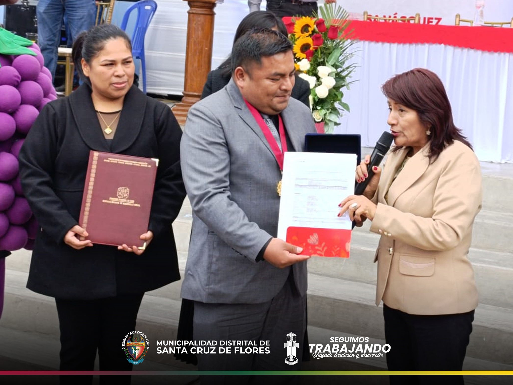 Santa Cruz de Flores recibe reconocimiento por su compromiso con la inclusión y el desarrollo social