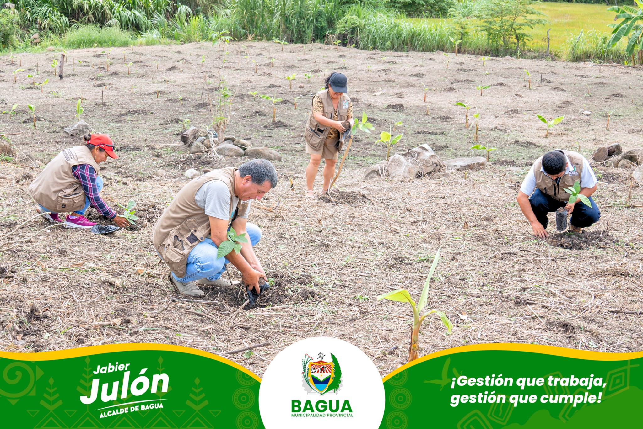 Alcalde Jabier Jul贸n promueve tecnolog铆a agr铆cola en todos los distritos de Bagua.