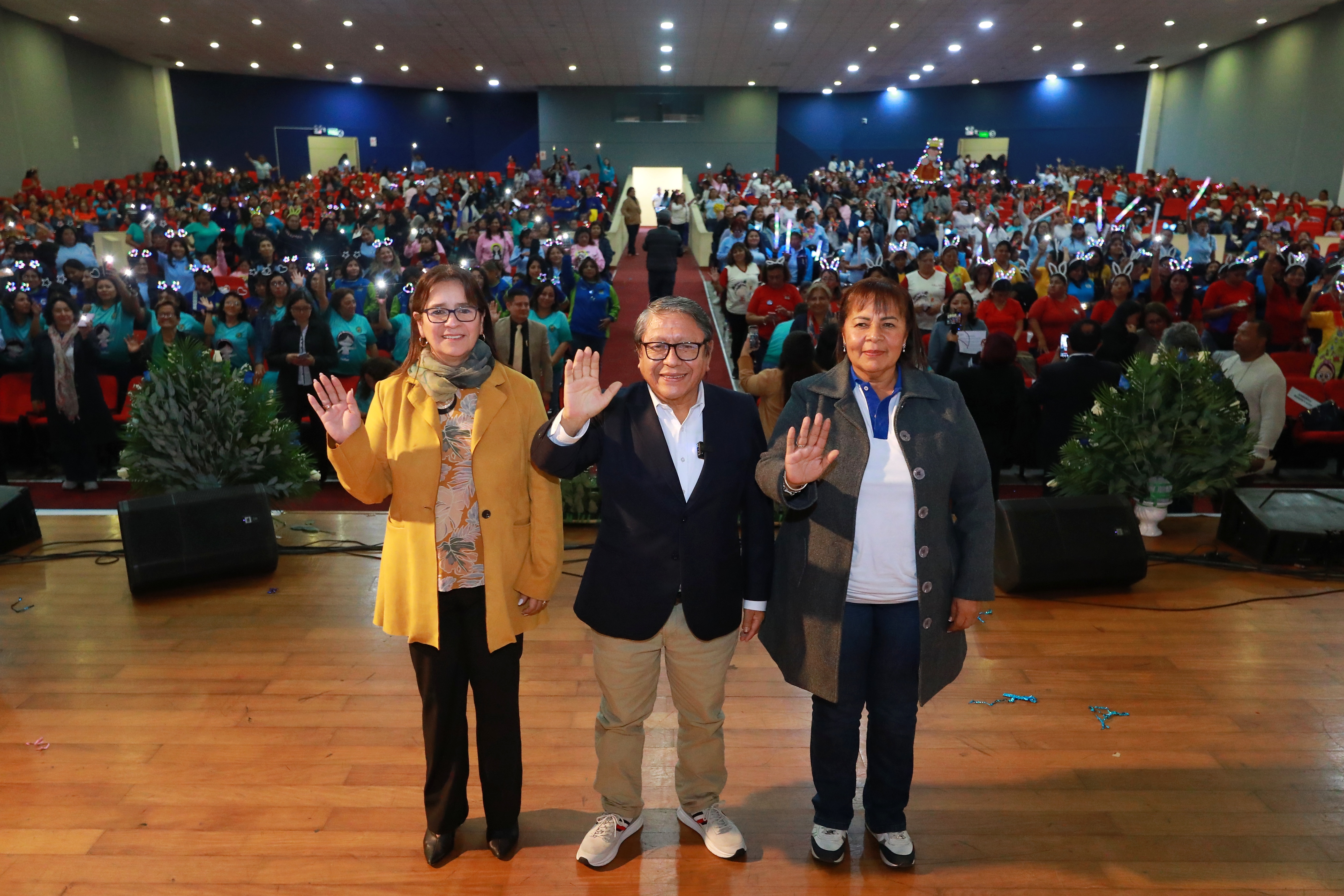 Más de mil docentes del Callao celebraron con alegría y mucho color el 94° aniversario de la educación inicial