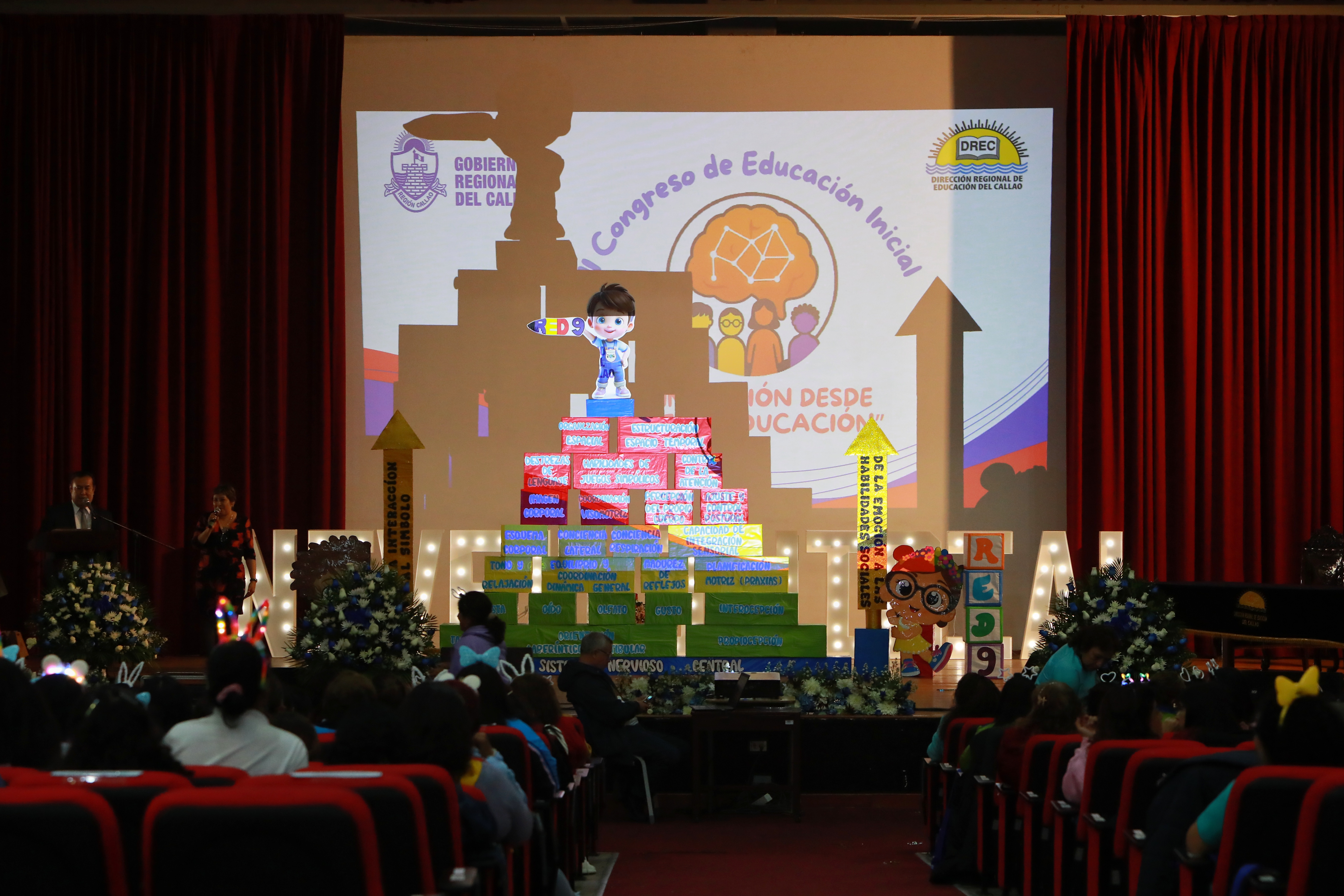 Más de mil docentes del Callao celebraron con alegría y mucho color el 94° aniversario de la educación inicial