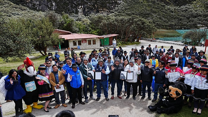 firma llanganuco