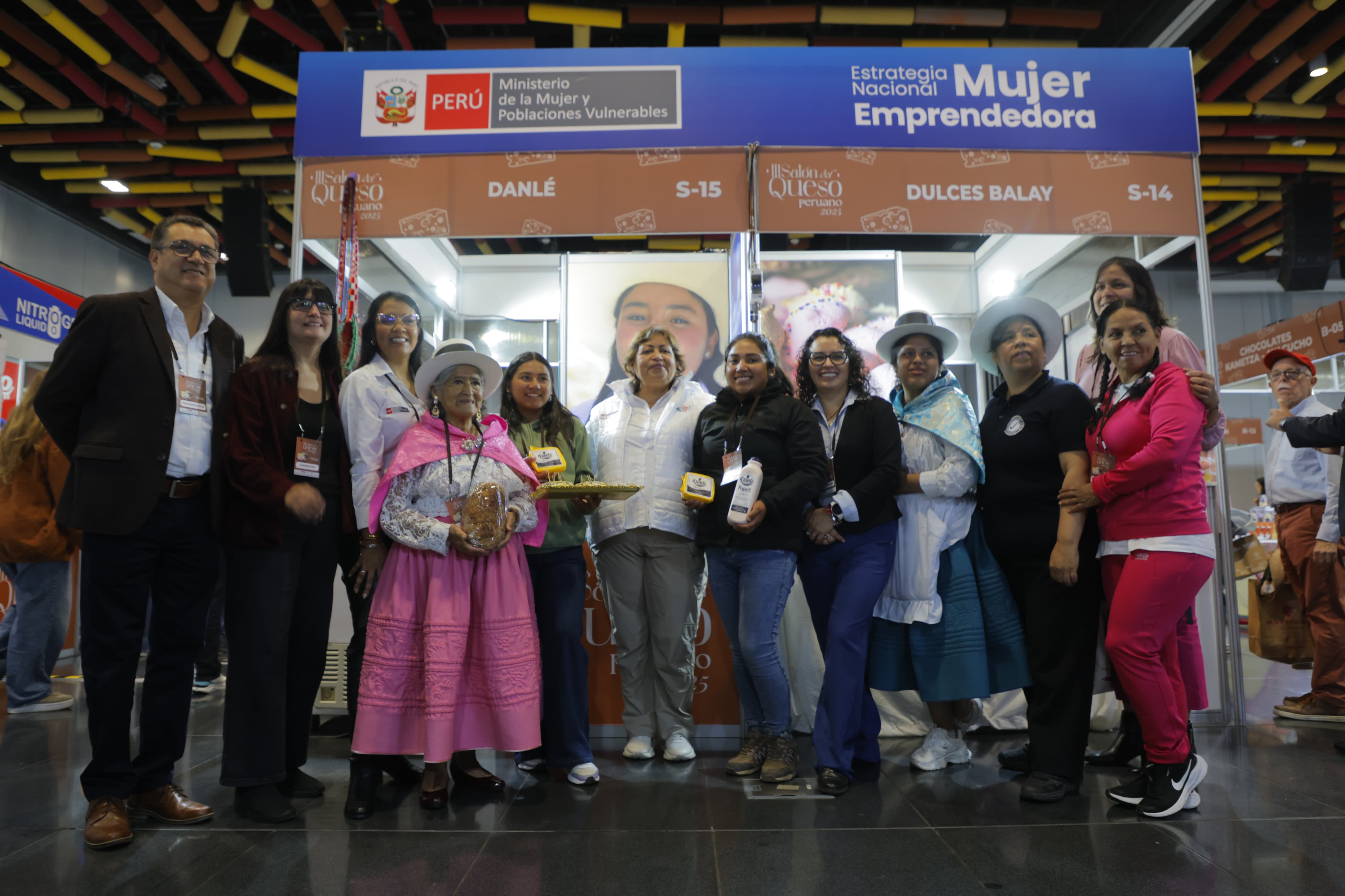 Ministra Fanny Montellanos visitó  el III Salón del Queso Peruano 2025 y resaltó empoderamiento económico de mujeres productoras