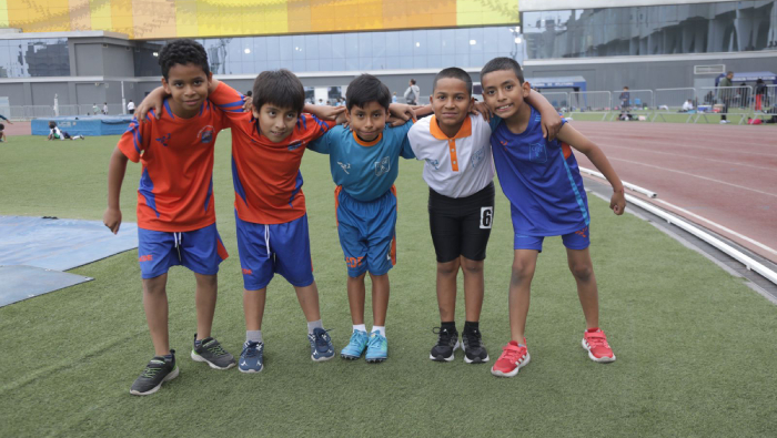 alumnos de la Academia IPD y del colegio CEDE