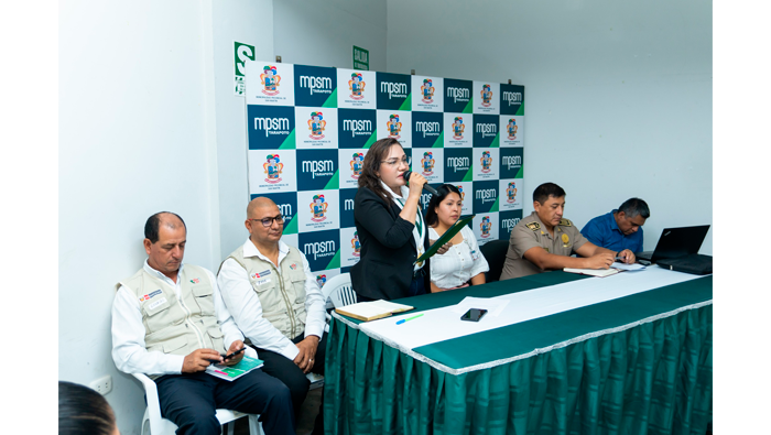 Alcaldesa participa en reunión con subprefectos.