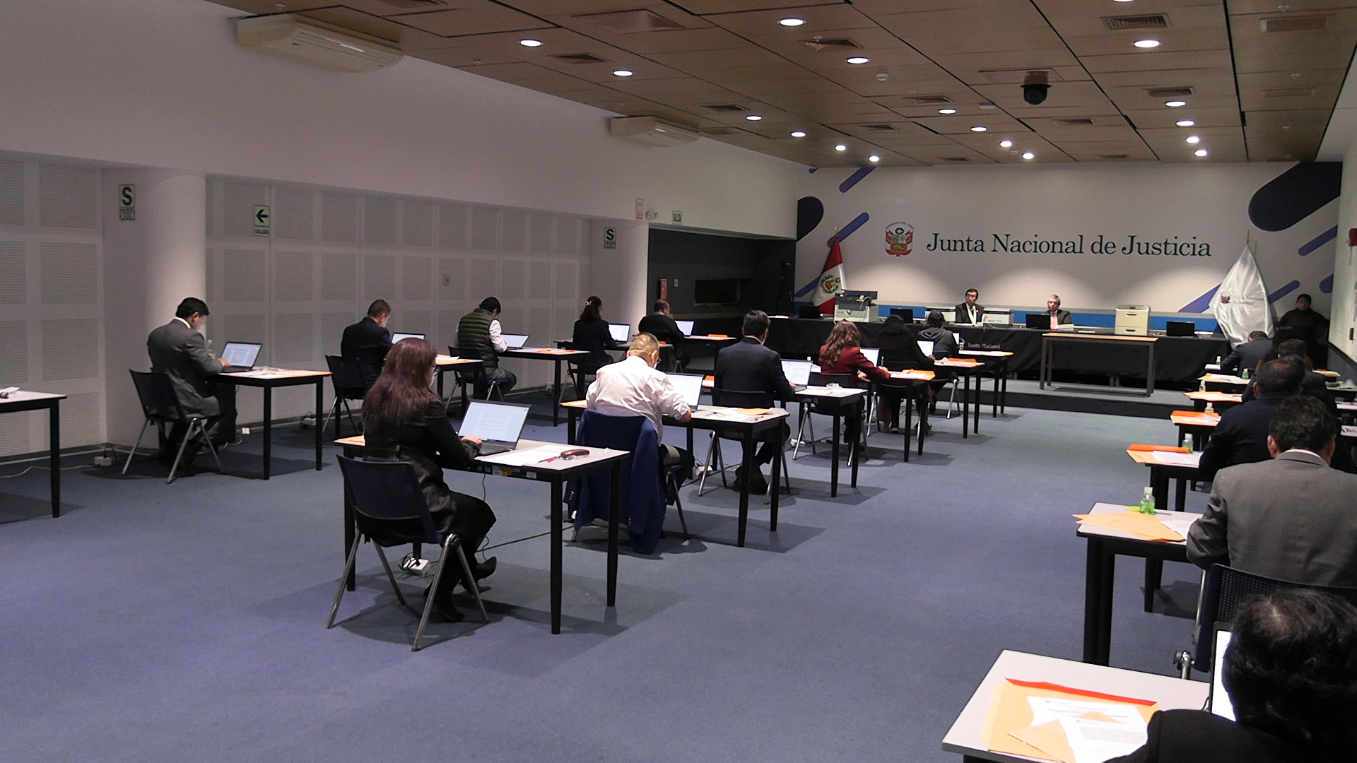 Presidente de la JNJ supervisó el correcto desarrollo del examen de conocimientos para fiscal supremo
