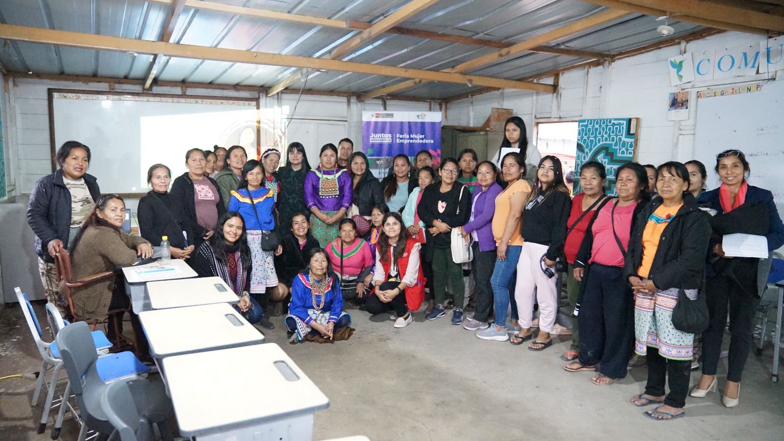 MIMP  impulsa  "Jueves de Emprendedoras"  en la Comunidad Shipibo-Konibo de Cantagallo