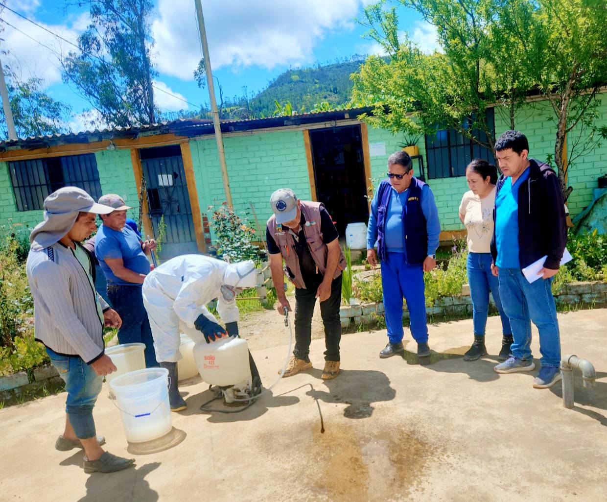 Municipalidad de Huarmaca realiza limpieza y desinfección del sistema de agua potable