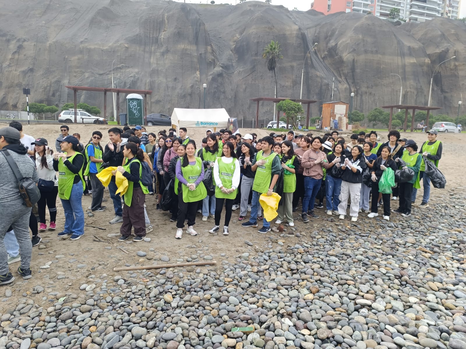 Limpieza de Playas en Barranco