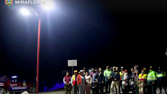 La asociación "Señor de Los Milagros" ha sido beneficiada con la instalación de paneles solares, una iniciativa que busca fomentar el uso de energías limpias y sostenibles. Este proyecto permitirá a la comunidad reducir sus costos eléctricos y contribuir al cuidado del medio ambiente. 