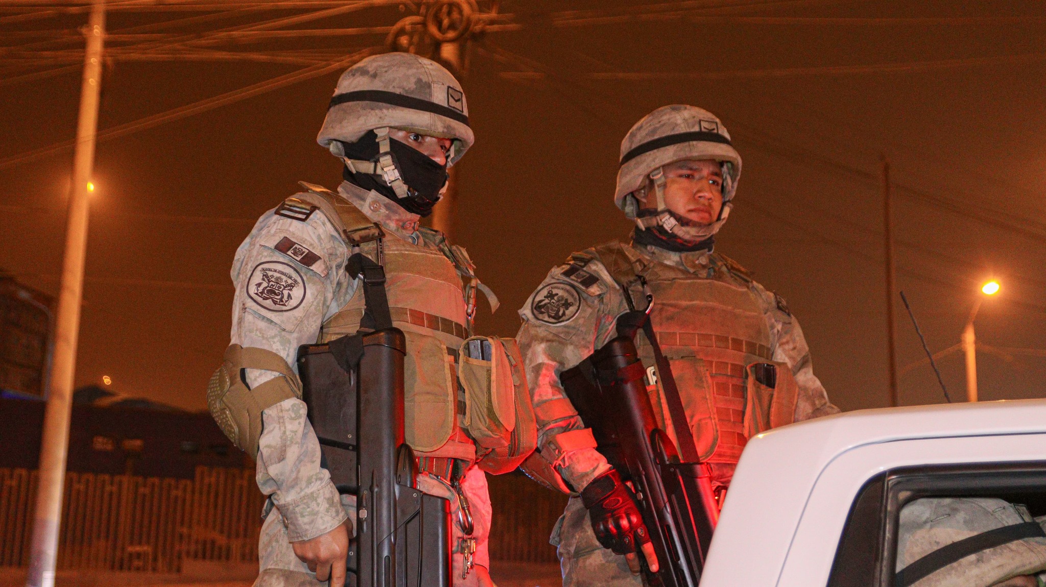 🚔 En un operativo inopinado con la PNP y FFAA en Pachacútec, se capturó a 3 sujetos armados, reafirmando el compromiso con la seguridad y el orden en nuestro distrito. 🛡️